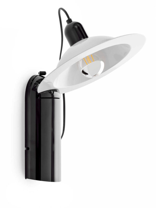 productfoto zwarte Lampiatta Stilnovo wandlamp