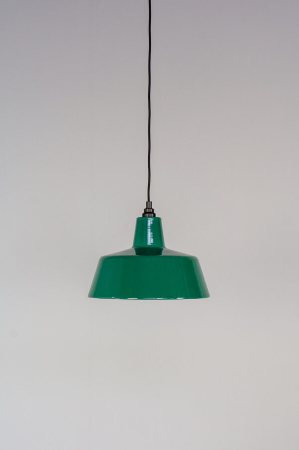 Emaille lamp van EBLI kleur groen