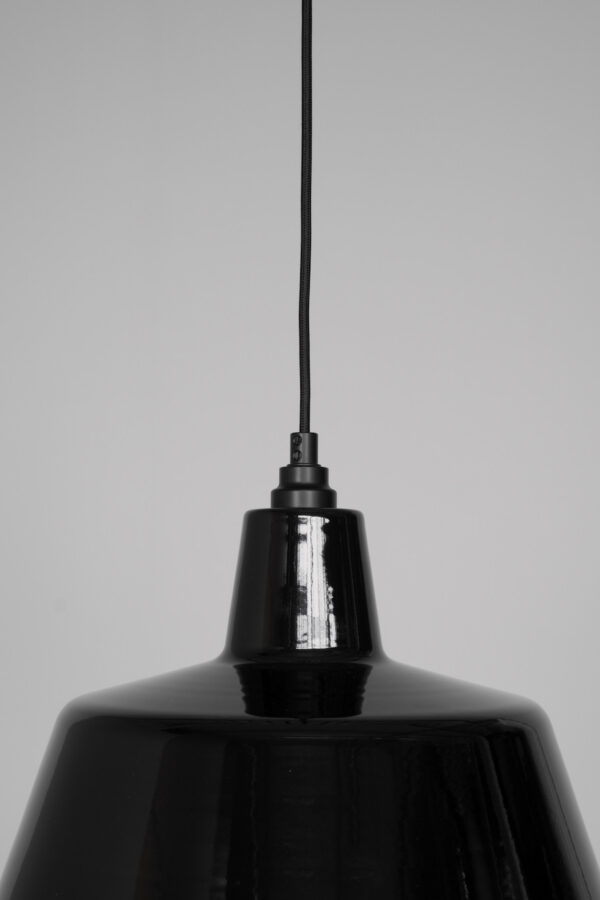 emaille lamp kleur zwart gemaakt in Europa