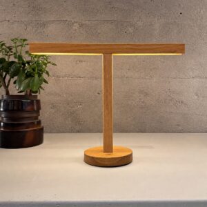 Arend Groosman T lamp in eiken naturel