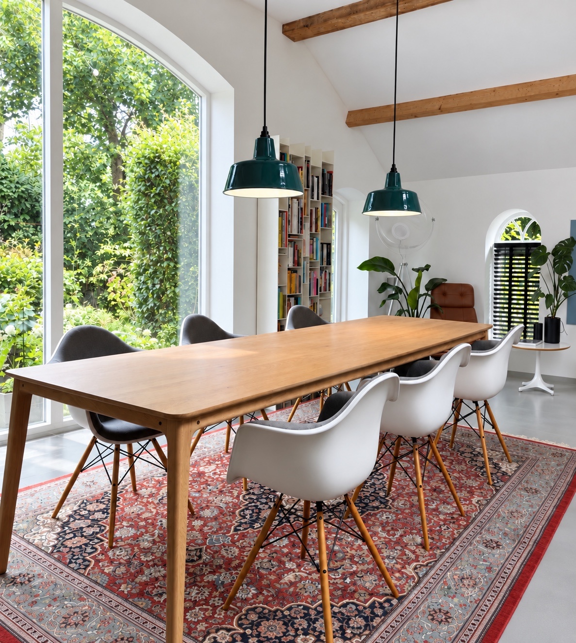 EBLI OneTone Blue Green emaille hanglampen boven een eettafel