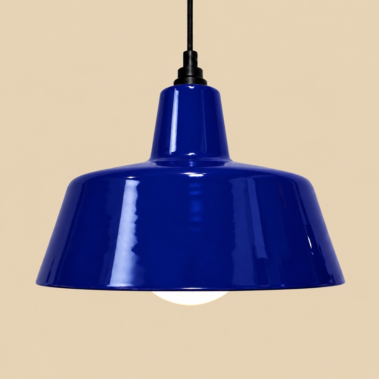 Blauwe emaille hanglamp EBLI OneTone Ultramarine